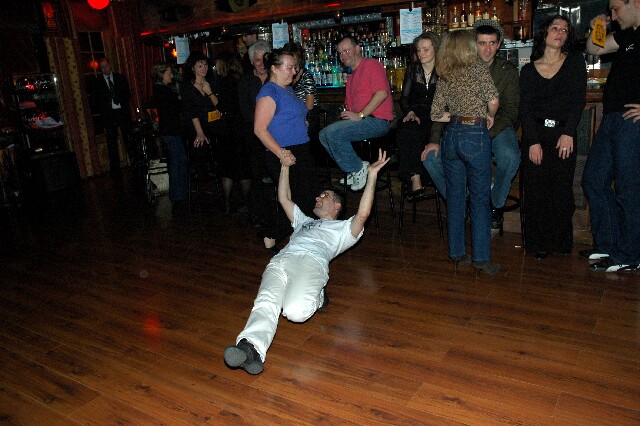 min 2005 12 18 sharkys 083